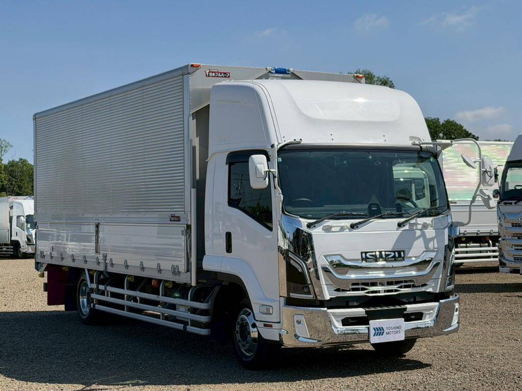 いすゞフォワードアルミウイング増トン（6t・8t）[写真02]