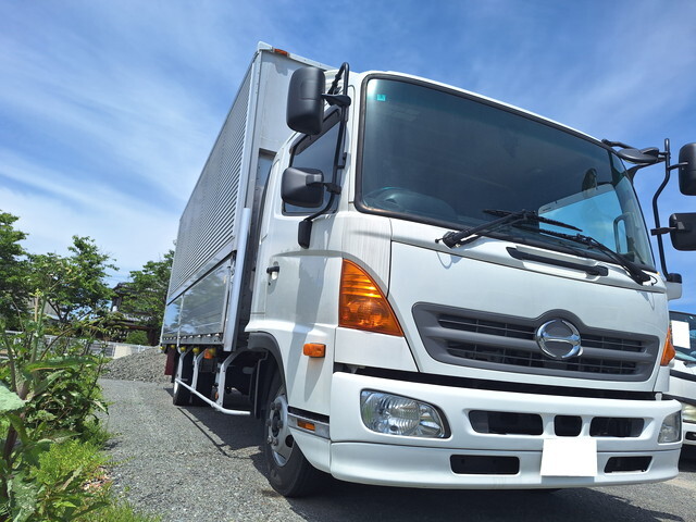 日野レンジャー冷蔵冷凍ウイング中型（4t）[写真03]