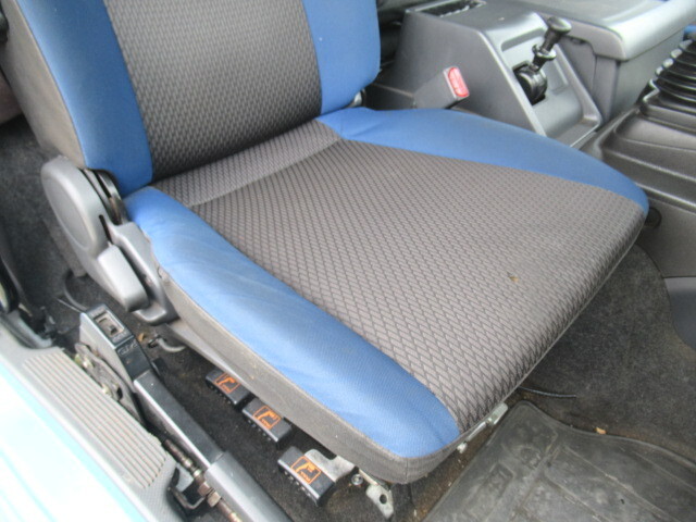 いすゞギガトレーラーヘッド（トラクターヘッド）大型（10t）[写真22]