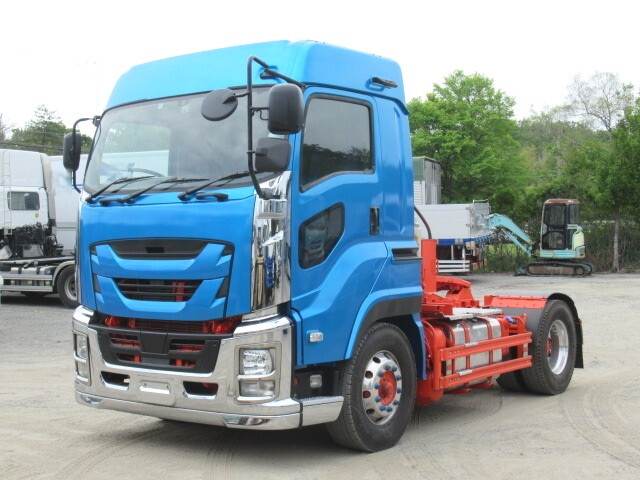 いすゞギガトレーラーヘッド（トラクターヘッド）大型（10t）[写真03]