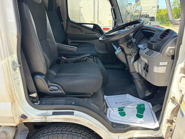 三菱ふそうキャンター冷凍車（冷蔵車）小型（2t・3t）[写真16]