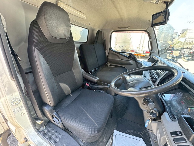 三菱ふそうキャンター冷凍車（冷蔵車）小型（2t・3t）[写真17]