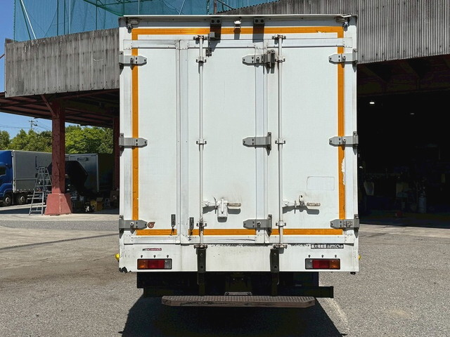 三菱ふそうキャンター冷凍車（冷蔵車）小型（2t・3t）[写真05]
