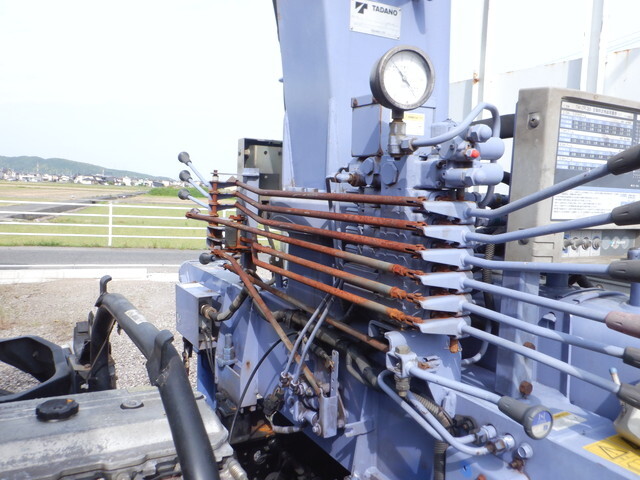 三菱ふそうキャンタークレーン5段小型（2t・3t）[写真22]