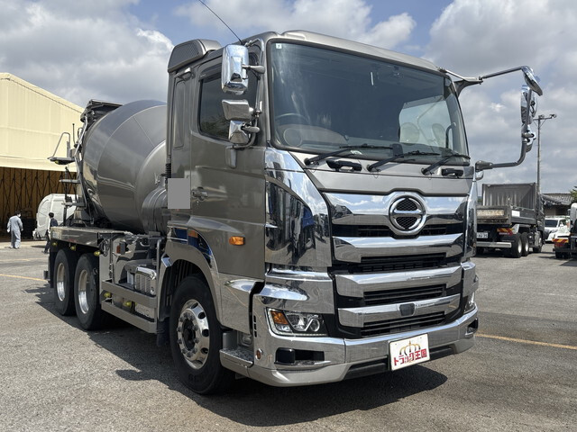 日野プロフィアミキサー車（コンクリートミキサー）大型（10t）[写真03]