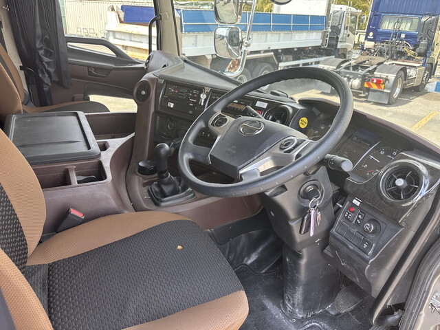日野プロフィアミキサー車（コンクリートミキサー）大型（10t）[写真31]