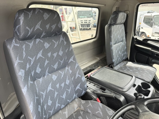 日野レンジャー穴掘建柱車中型（4t）[写真24]