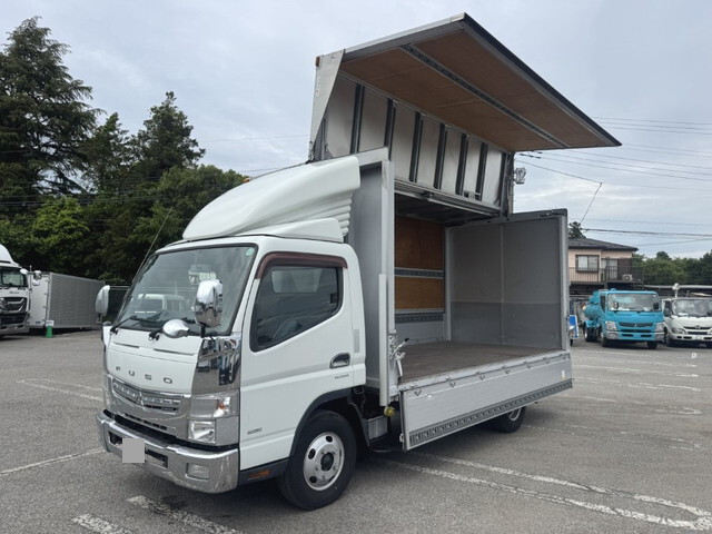 三菱ふそうキャンターアルミウイング小型（2t・3t）[写真01]