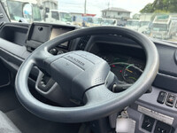 三菱ふそうキャンターアルミウイング小型（2t・3t）[写真27]