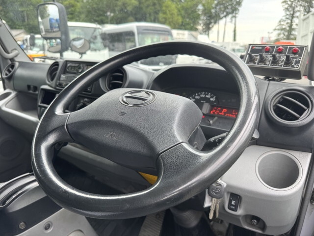 日野デュトロパッカー車（塵芥車）小型（2t・3t）[写真29]