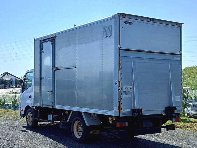 トヨタトヨエースアルミバン小型（2t・3t）[写真02]