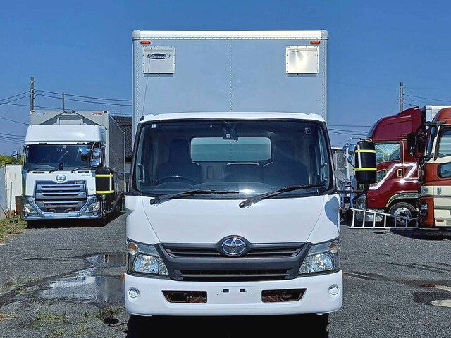 トヨタトヨエースアルミバン小型（2t・3t）[写真03]