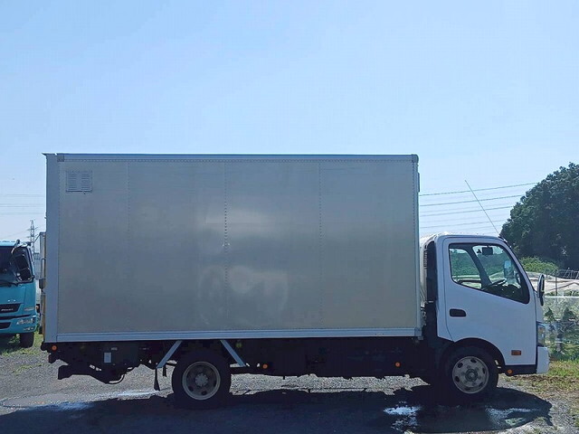 トヨタトヨエースアルミバン小型（2t・3t）[写真04]