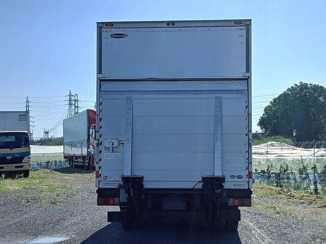 トヨタトヨエースアルミバン小型（2t・3t）[写真05]