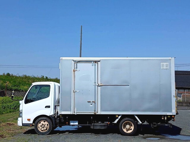 トヨタトヨエースアルミバン小型（2t・3t）[写真06]