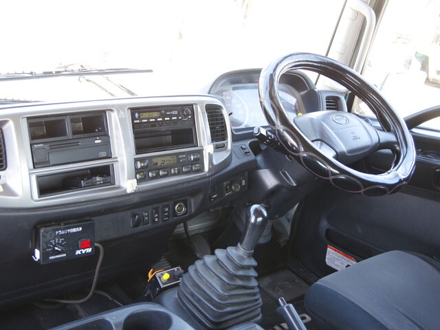 日野レンジャーミキサー車（コンクリートミキサー）増トン（6t・8t）[写真31]