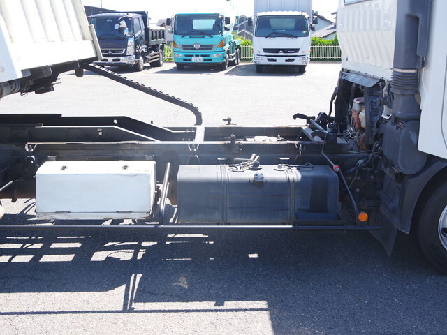 日野デュトロセーフティローダー小型（2t・3t）[写真17]