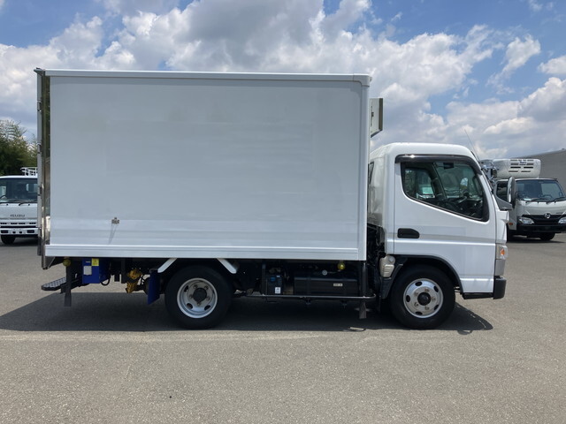 三菱ふそうキャンター冷凍車（冷蔵車）小型（2t・3t）[写真06]
