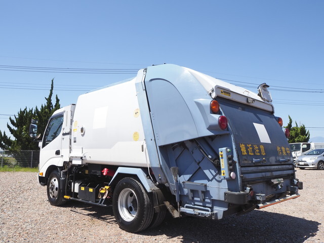 日野デュトロパッカー車（塵芥車）小型（2t・3t）[写真02]