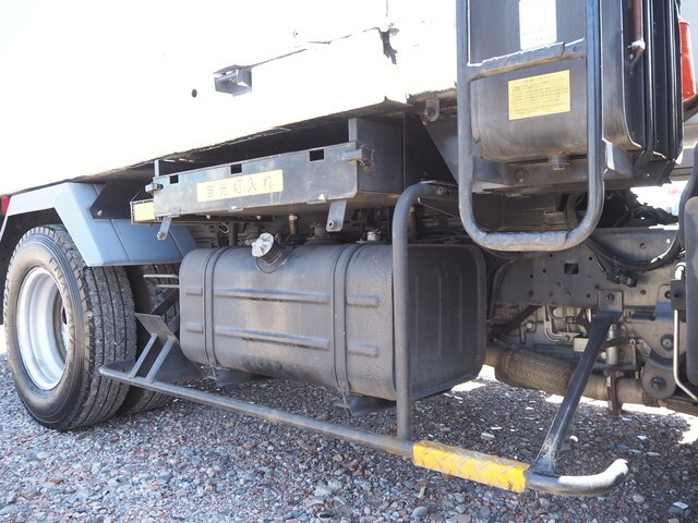 日野デュトロパッカー車（塵芥車）小型（2t・3t）[写真24]