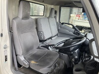 日野デュトロ冷凍車（冷蔵車）小型（2t・3t）[写真31]