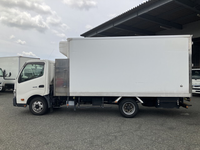 日野デュトロ冷凍車（冷蔵車）小型（2t・3t）[写真05]