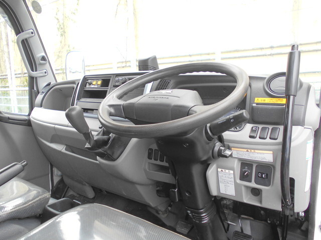 三菱ふそうキャンターダンプ小型（2t・3t）[写真24]