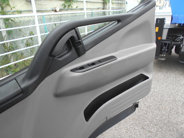 三菱ふそうキャンターダンプ小型（2t・3t）[写真39]