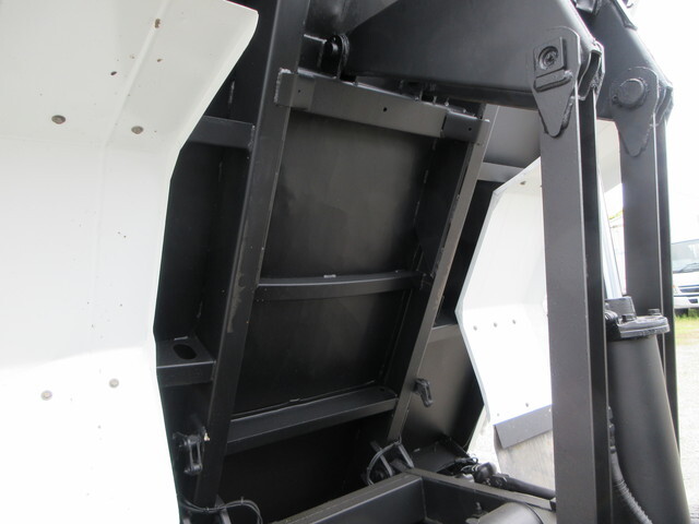 日野レンジャーダンプ中型（4t）[写真12]