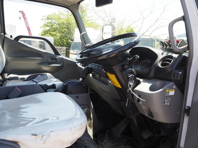 日野デュトロパッカー車（塵芥車）小型（2t・3t）[写真32]