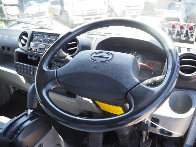 日野デュトロパッカー車（塵芥車）小型（2t・3t）[写真35]