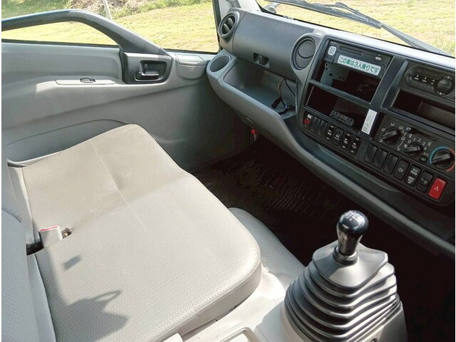 トヨタトヨエースアルミバン小型（2t・3t）[写真25]