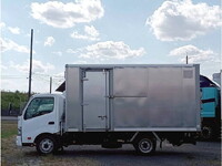 トヨタトヨエースアルミバン小型（2t・3t）[写真07]