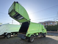三菱ふそうファイターパッカー車（塵芥車）増トン（6t・8t）[写真14]