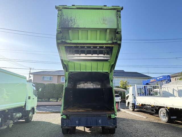 三菱ふそうファイターパッカー車（塵芥車）増トン（6t・8t）[写真14]