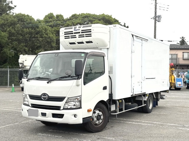 日野デュトロ冷凍車（冷蔵車）小型（2t・3t）[写真01]
