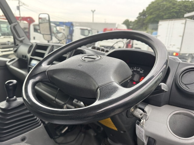 日野デュトロ冷凍車（冷蔵車）小型（2t・3t）[写真29]