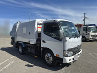 日野デュトロパッカー車（塵芥車）小型（2t・3t）[写真04]