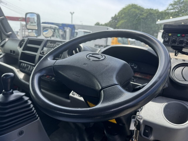 日野デュトロパッカー車（塵芥車）小型（2t・3t）[写真25]