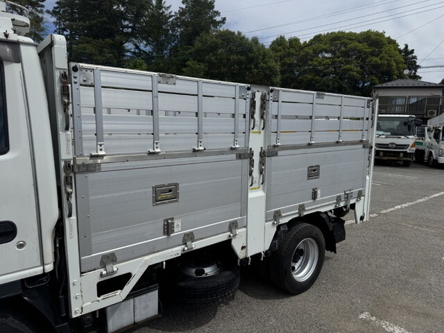 いすゞエルフアルミブロック小型（2t・3t）[写真07]