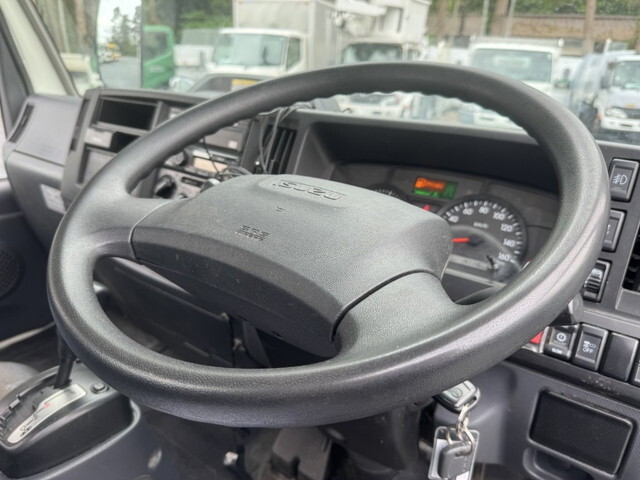 いすゞエルフ平ボディ小型（2t・3t）[写真21]