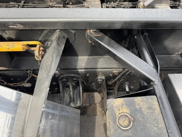 三菱ふそうファイターコンテナ専用車増トン（6t・8t）[写真15]