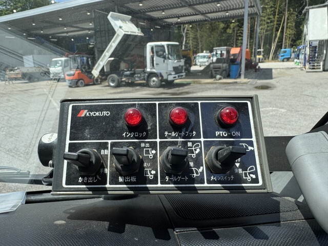 日野デュトロパッカー車（塵芥車）小型（2t・3t）[写真30]