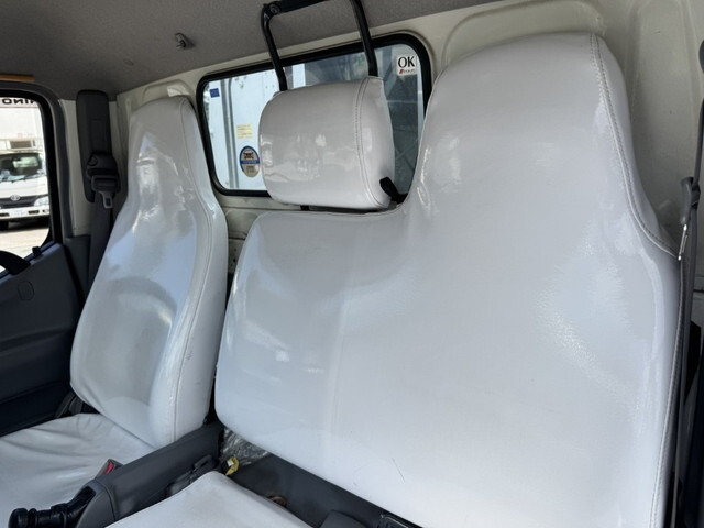 日野デュトロパッカー車（塵芥車）小型（2t・3t）[写真32]