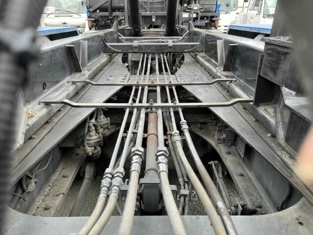 いすゞギガコンテナ専用車大型（10t）[写真17]