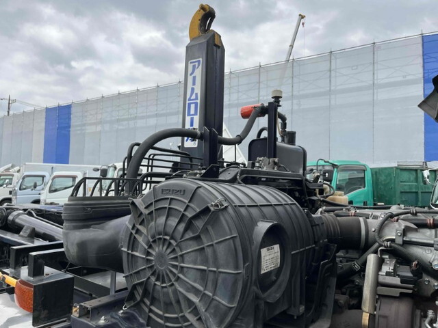 いすゞギガコンテナ専用車大型（10t）[写真26]