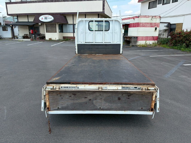 いすゞエルフ平ボディ小型（2t・3t）[写真10]