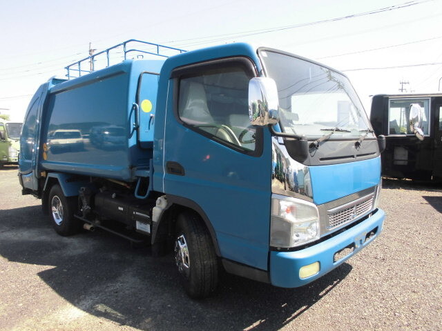 三菱ふそうキャンターパッカー車（塵芥車）小型（2t・3t）[写真01]
