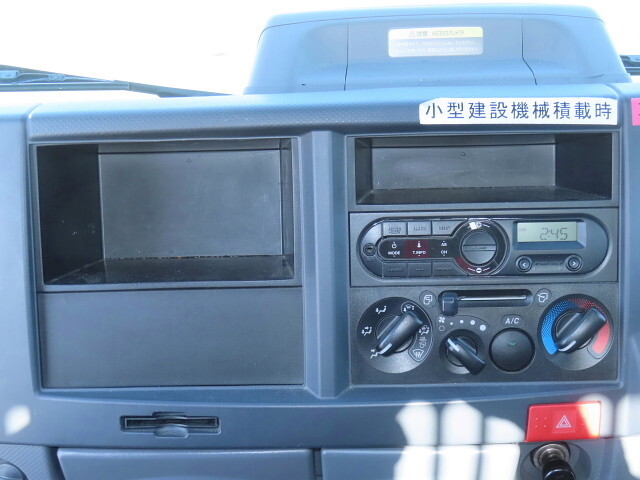 いすゞエルフダンプ小型（2t・3t）[写真23]