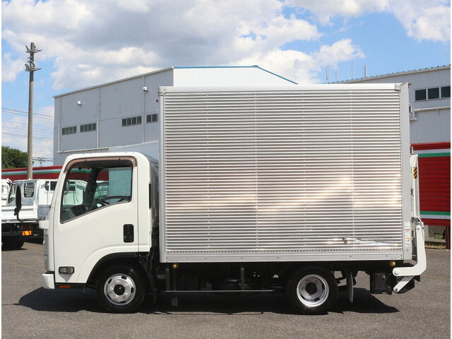 いすゞエルフアルミバン小型（2t・3t）[写真08]